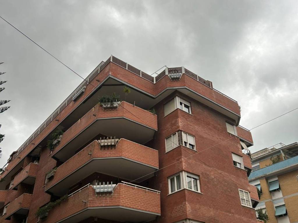 appartamento in vendita a Roma in zona Ostia