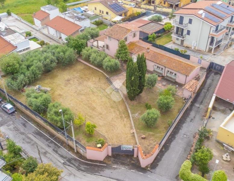 casa indipendente in vendita a Roma in zona Castelverde