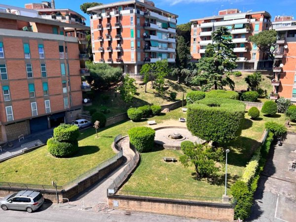 appartamento in vendita a Roma in zona Portuense