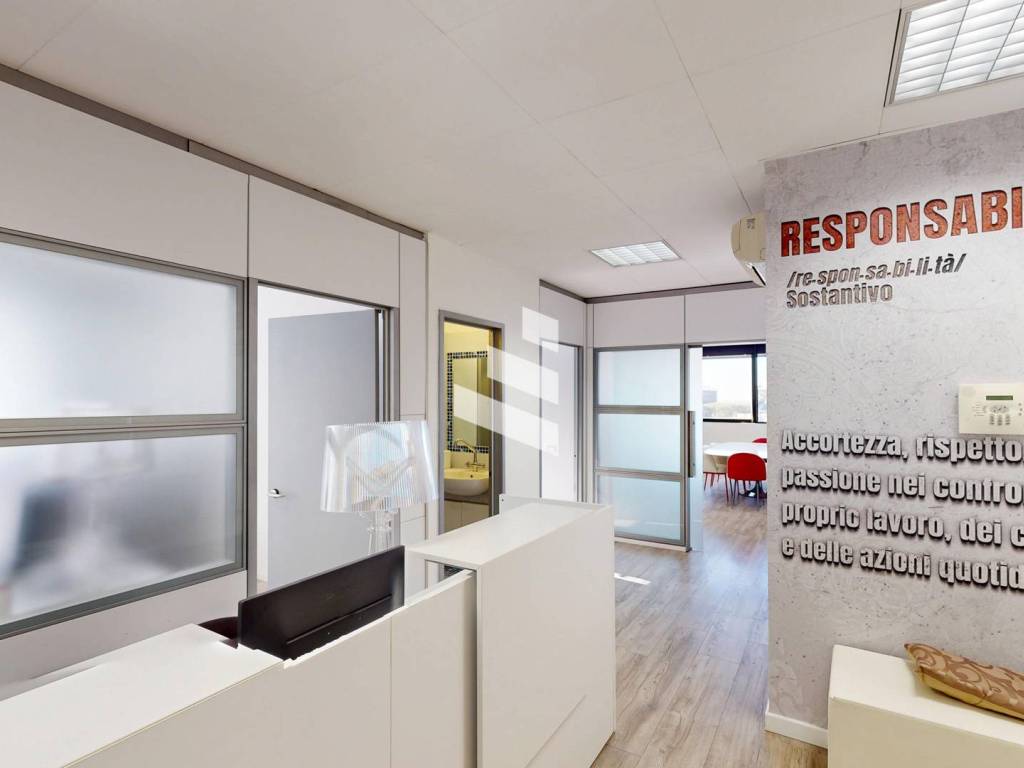 ufficio in vendita a Roma in zona Torrino