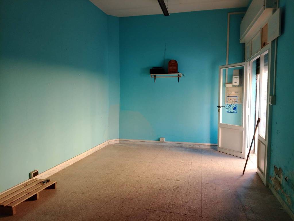 negozio in vendita a Roma in zona Prenestino-Centocelle