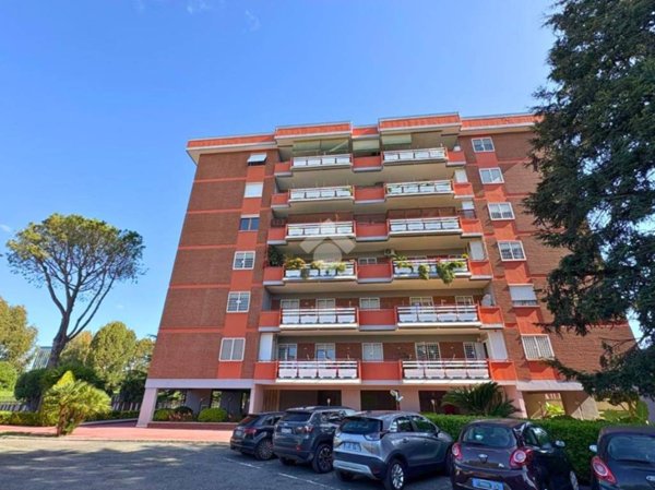 appartamento in vendita a Roma in zona EUR