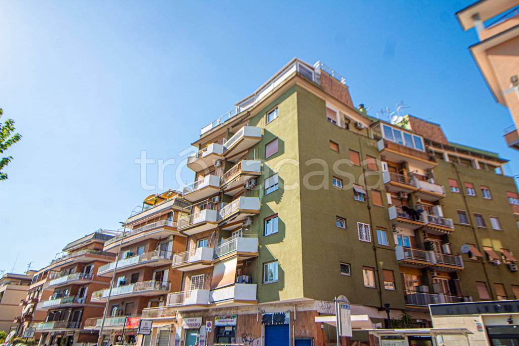 appartamento in vendita a Roma in zona Aurelio