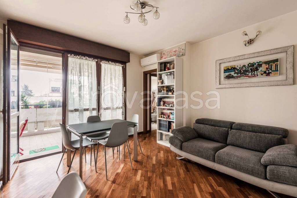 appartamento in vendita a Roma in zona Corviale