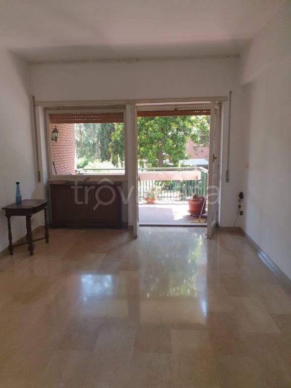 appartamento in vendita a Roma in zona Ardeatino