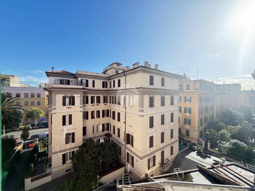 appartamento in vendita a Roma in zona Gianicolense