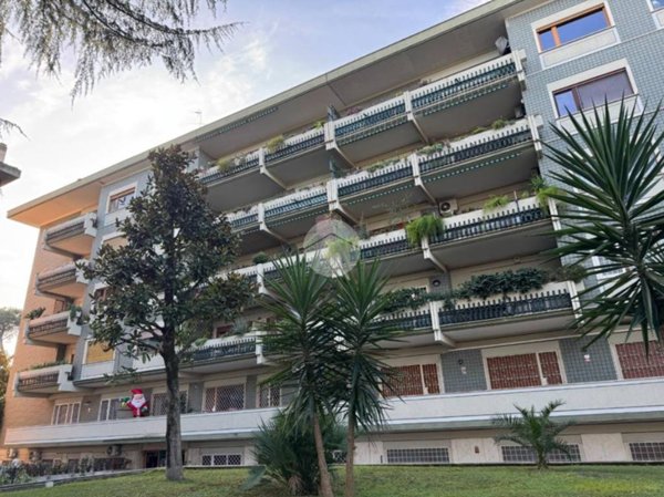appartamento in vendita a Roma in zona Mostacciano