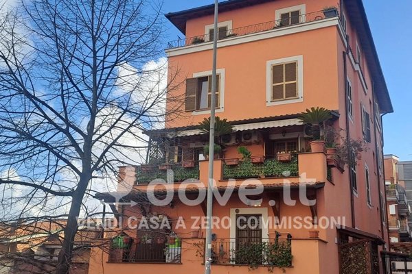 appartamento in vendita a Roma in zona Prenestino-Centocelle
