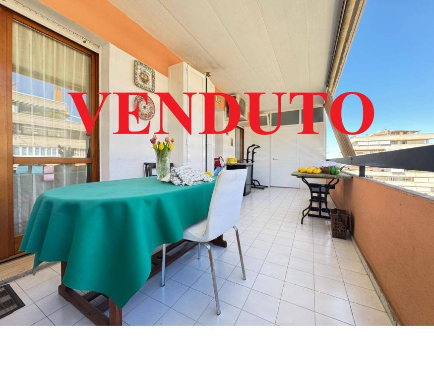 appartamento in vendita a Roma in zona Ardeatino