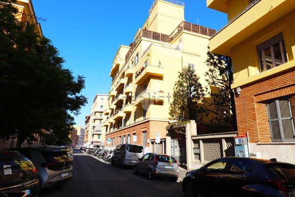 casa indipendente in vendita a Roma in zona Tuscolano