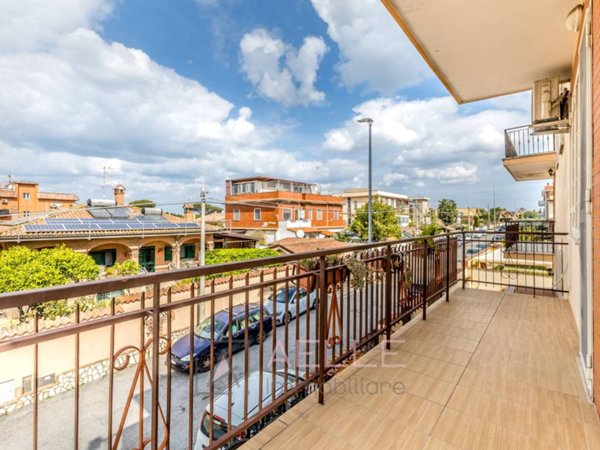 appartamento in vendita a Roma in zona Dragona/Bagnoletto