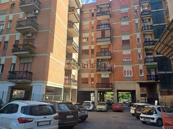 appartamento in vendita a Roma in zona Tuscolano