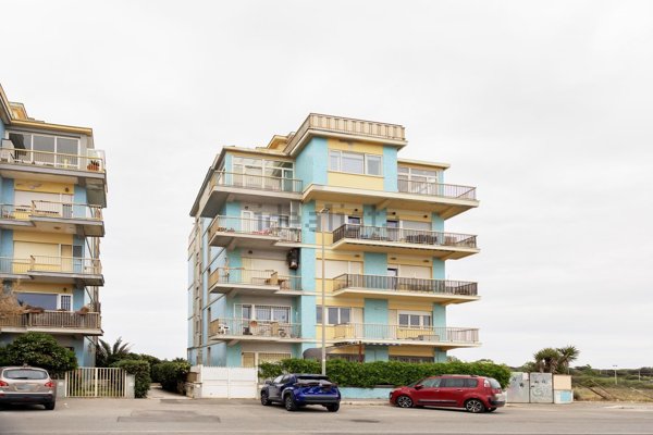 appartamento in vendita a Roma in zona Ostia