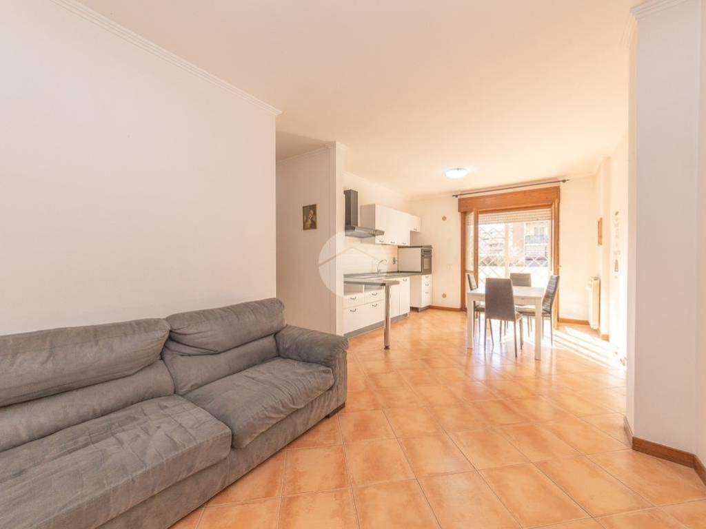 appartamento in vendita a Roma in zona Ponte di Nona