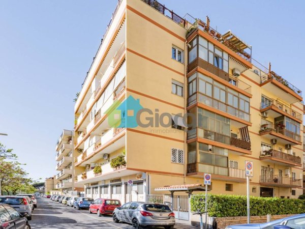 appartamento in vendita a Roma in zona Ostia
