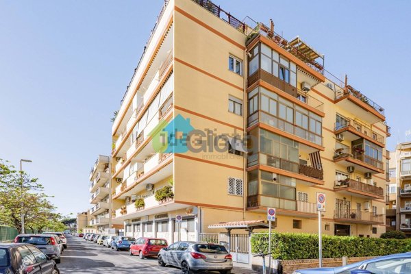 appartamento in vendita a Roma in zona Ostia