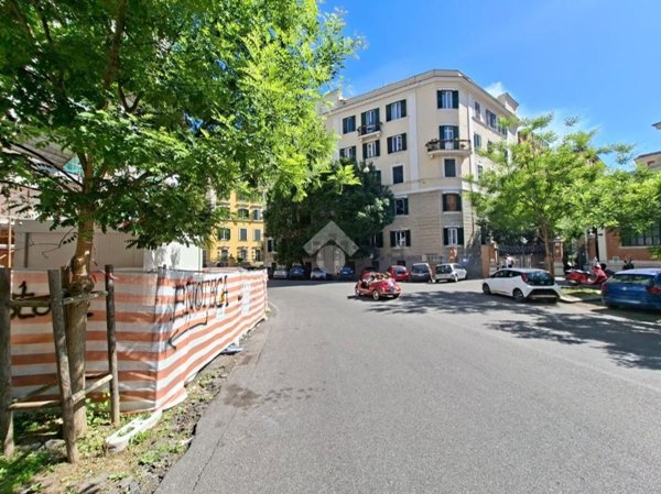 appartamento in vendita a Roma in zona Trastevere