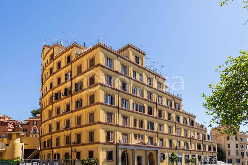 appartamento in vendita a Roma in zona Nomentano