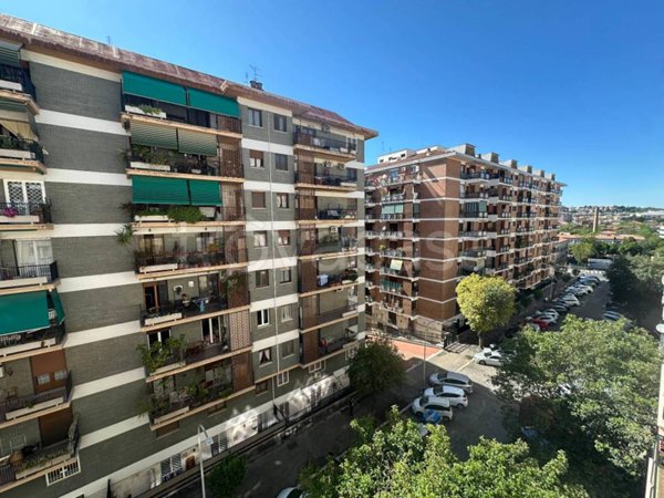 appartamento in vendita a Roma in zona Portuense