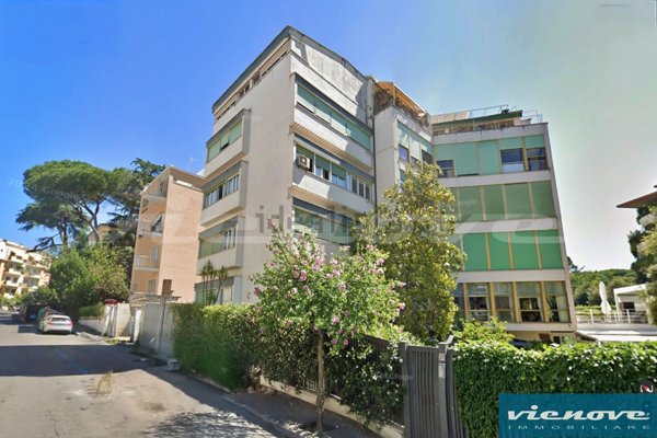 appartamento in vendita a Roma in zona Ostiense