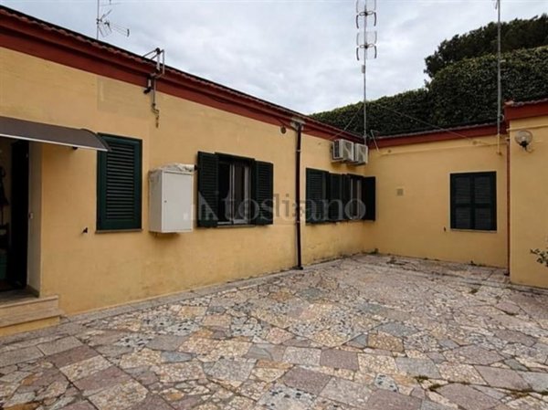 appartamento in vendita a Roma in zona Appio Pignatelli