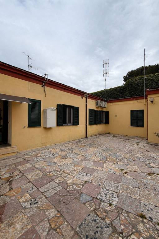 appartamento in vendita a Roma in zona Appio Claudio