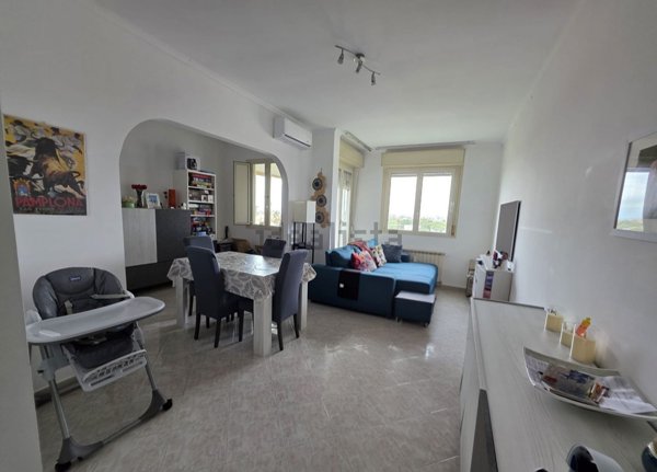 appartamento in vendita a Roma in zona Spinaceto
