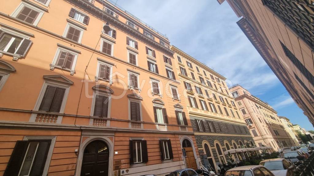 appartamento in vendita a Roma in zona Castro Pretorio