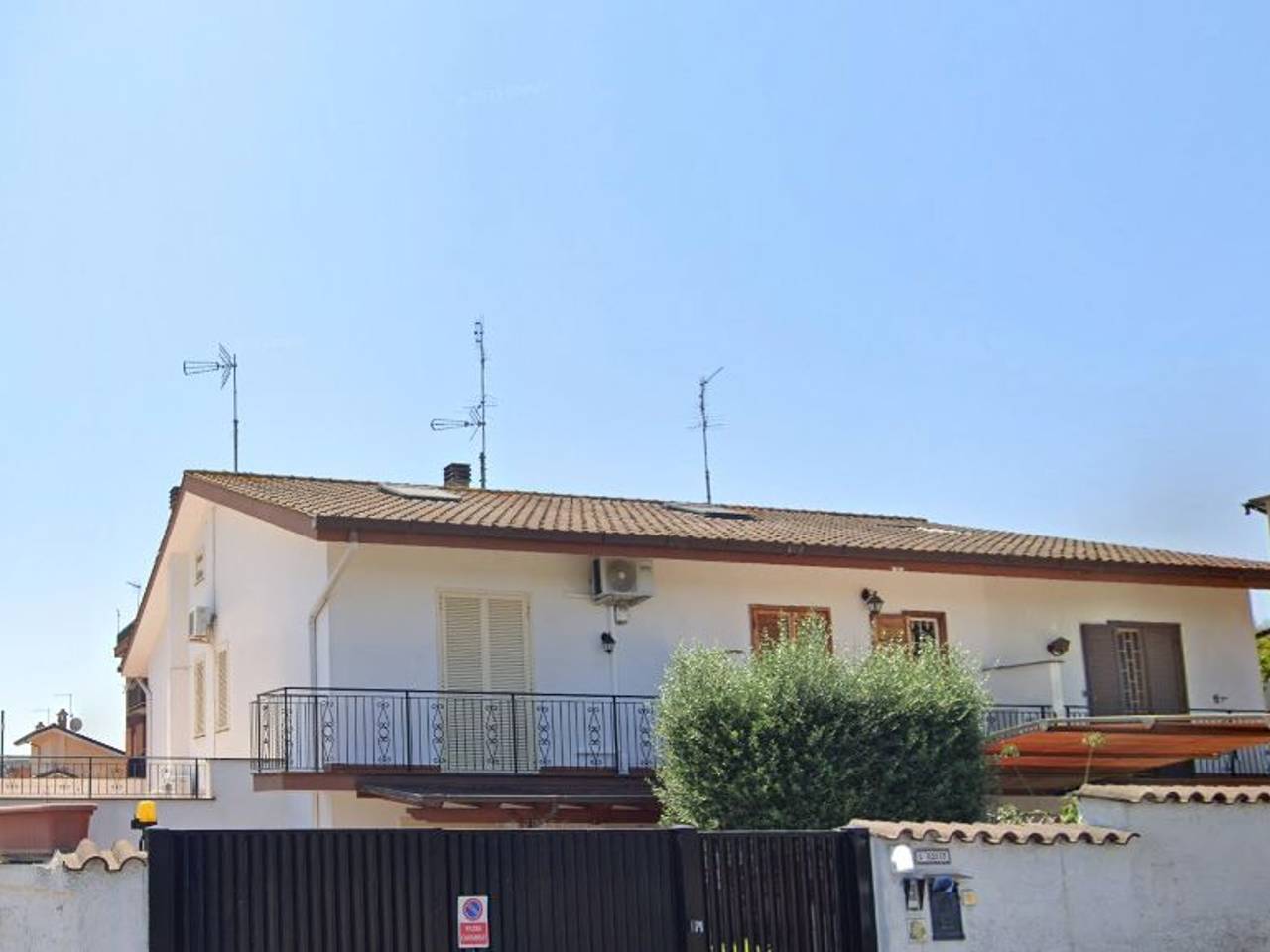 casa indipendente in vendita a Roma in zona Acilia
