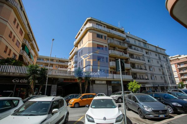 appartamento in vendita a Roma in zona Ostia