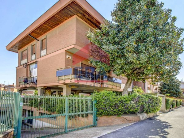 casa indipendente in vendita a Roma in zona Acilia