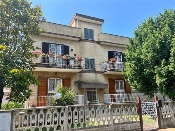 appartamento in vendita a Roma in zona Castel di Leva