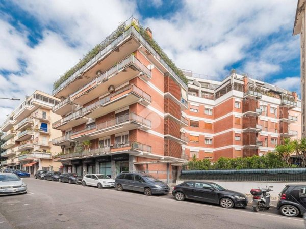 appartamento in vendita a Roma in zona Della Vittoria