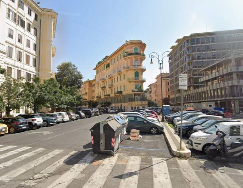 locale commerciale in vendita a Roma in zona Pinciano