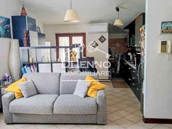appartamento in vendita a Roma in zona Valle Muricana