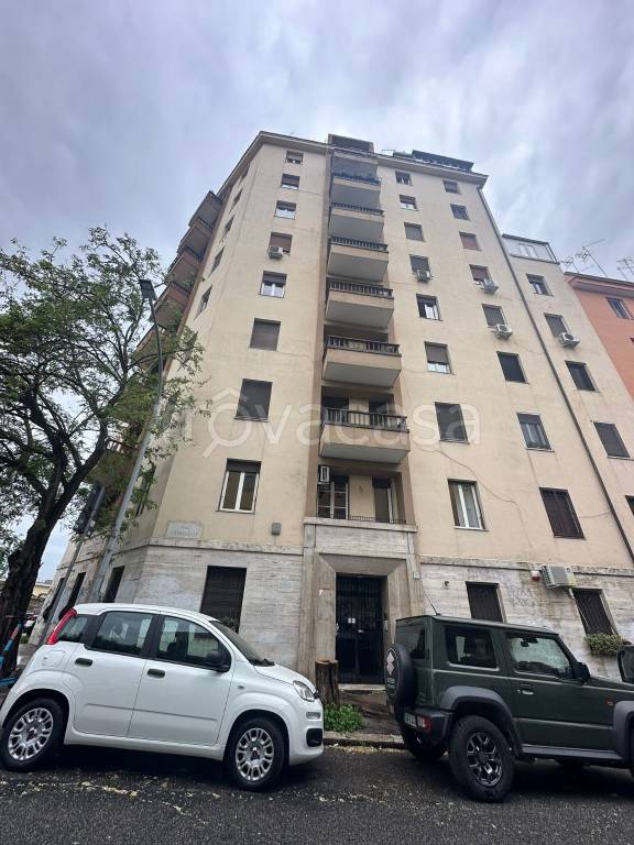 appartamento in vendita a Roma in zona Tuscolano