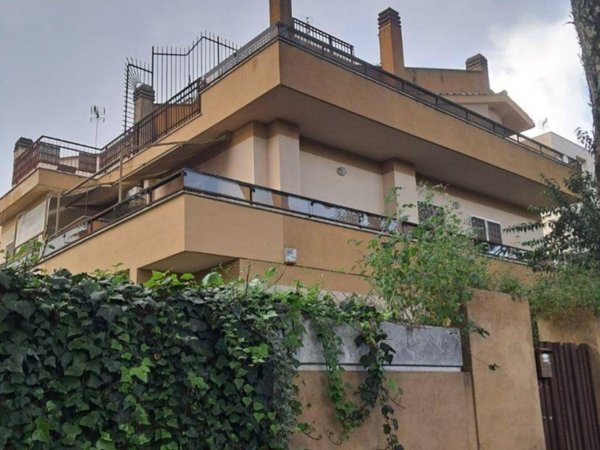 casa indipendente in vendita a Roma in zona Ponte Mammolo