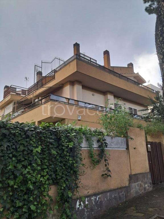 casa indipendente in vendita a Roma in zona Ponte Mammolo