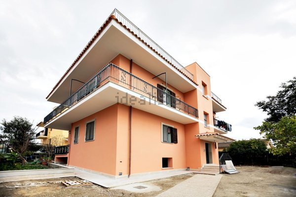appartamento in vendita a Roma in zona Selva Candida