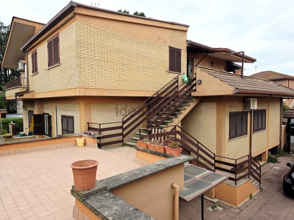 appartamento in vendita a Roma in zona Casal Morena
