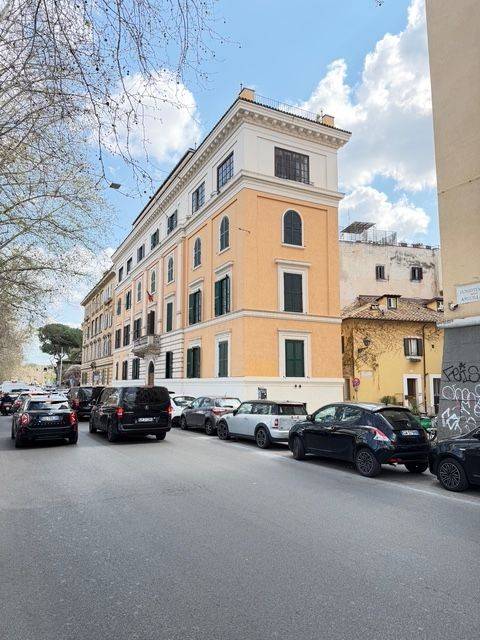 appartamento in vendita a Roma in zona Centro Storico