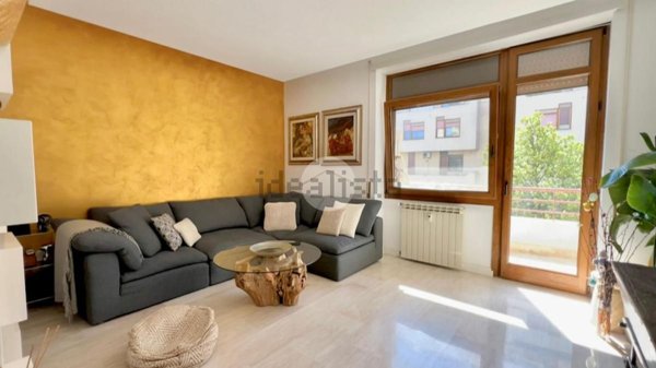 appartamento in vendita a Roma in zona Ardeatino