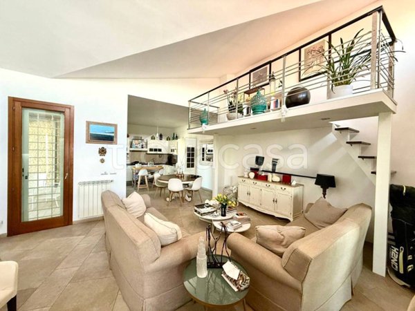 casa indipendente in vendita a Roma