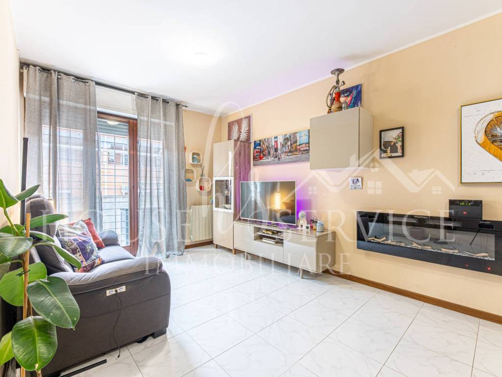 appartamento in vendita a Roma in zona Casal Monastero