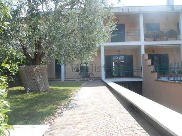 casa indipendente in vendita a Roma in zona Casal Boccone