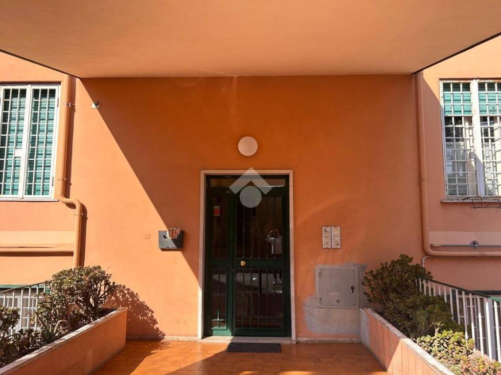 appartamento in vendita a Roma in zona Tuscolano