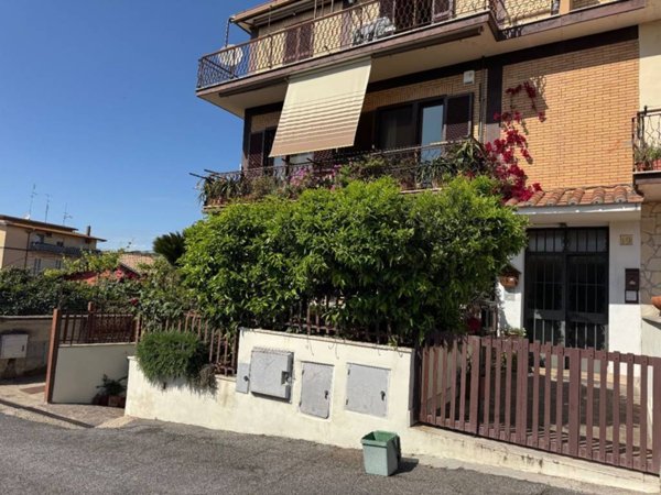 appartamento in vendita a Roma in zona Monte Migliore
