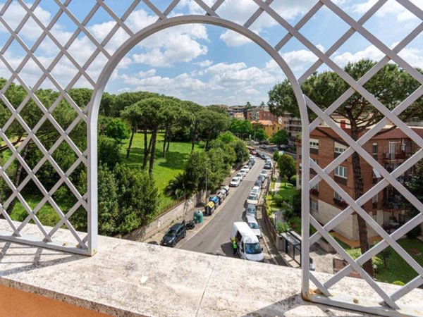 appartamento in vendita a Roma in zona Gianicolense
