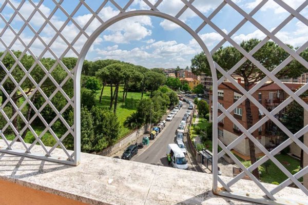 appartamento in vendita a Roma in zona Gianicolense