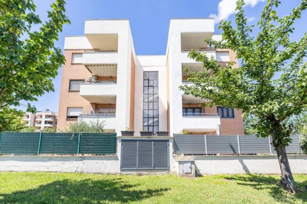 appartamento in vendita a Roma in zona Ponte Mammolo